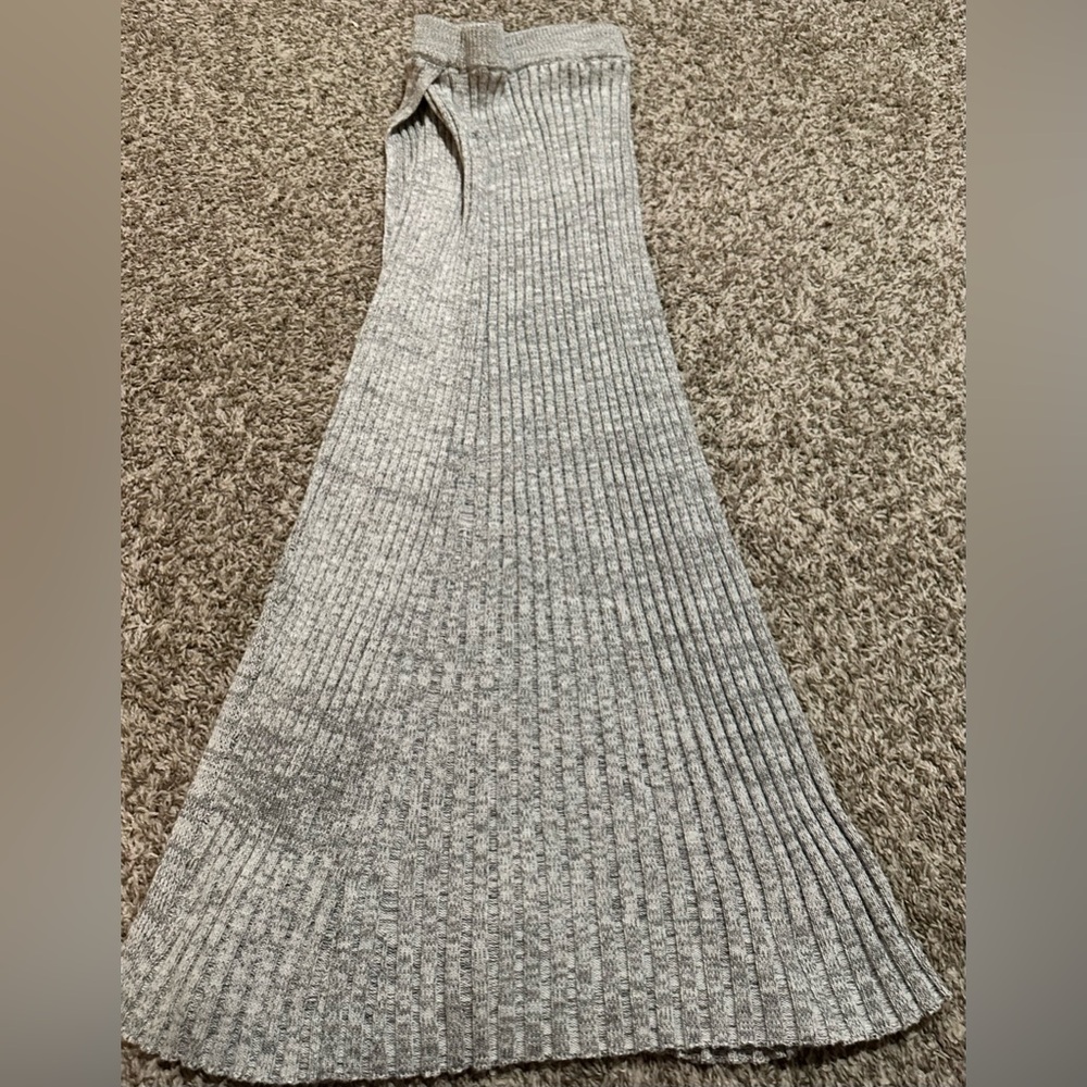 Ribbed Knit Column Maxi Skirt - Charcoal Gray - Size Small - Picture 3 of 5